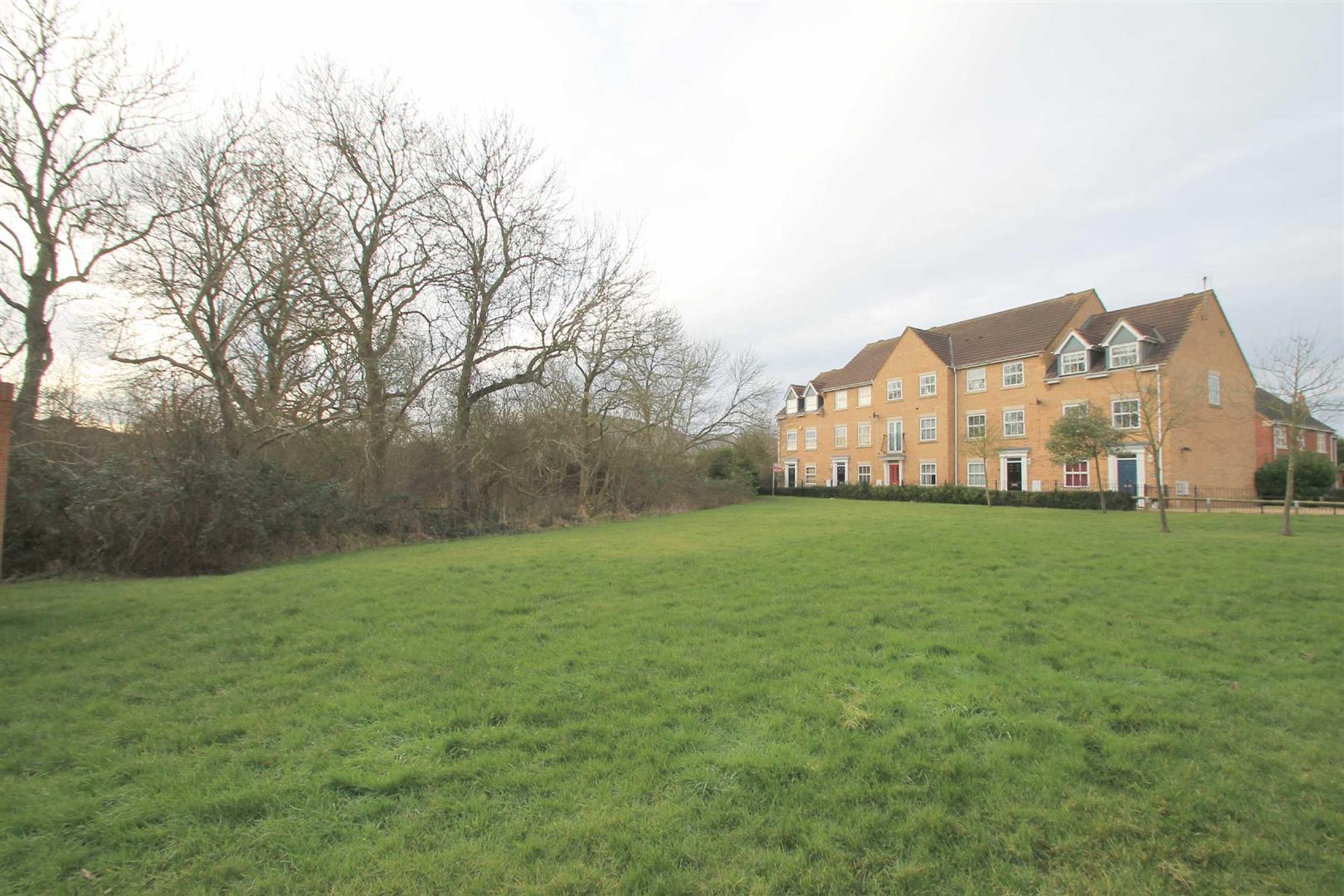 Fripp Gardens, Grange Farm, Milton Keynes
